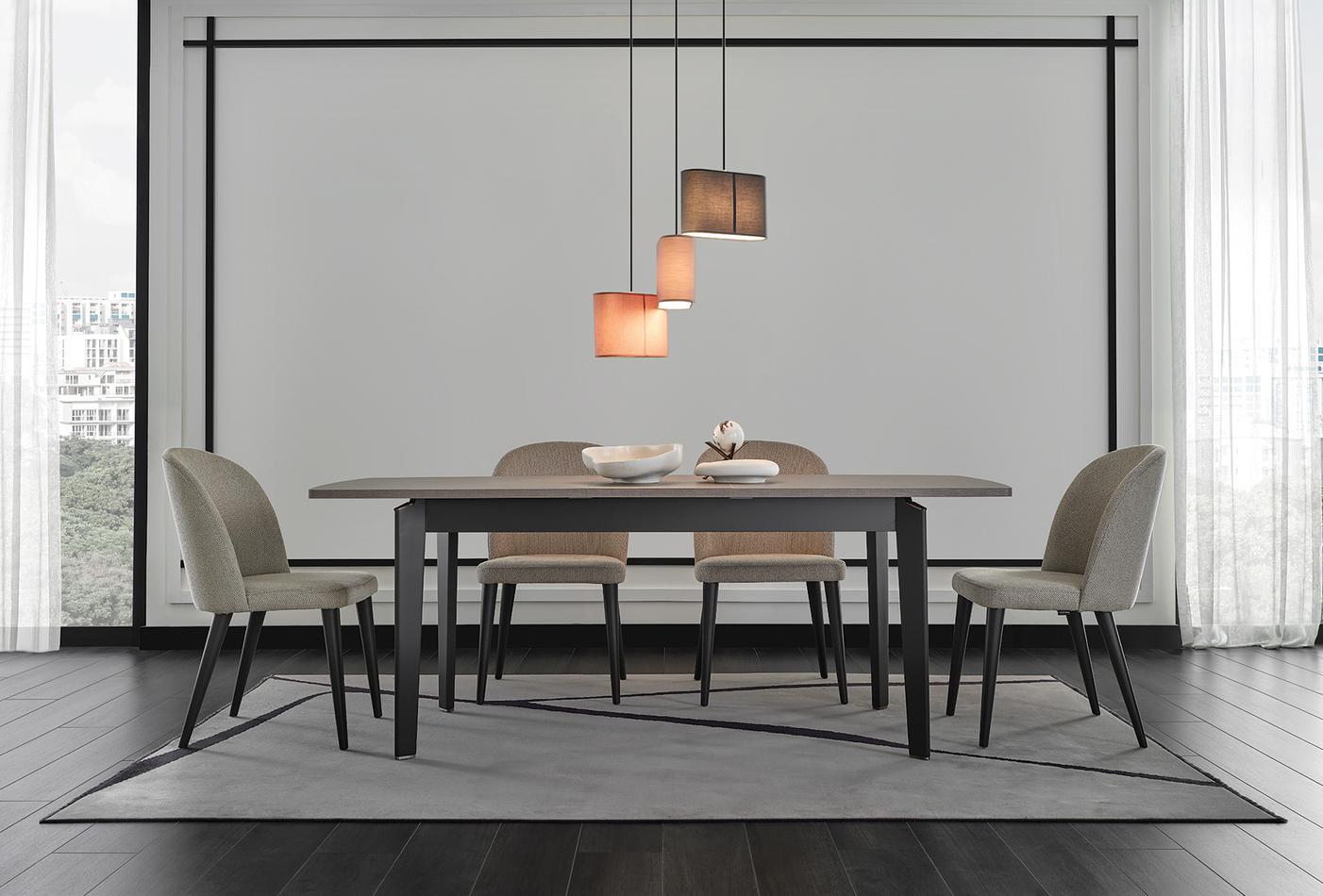 Berta extendable dining table