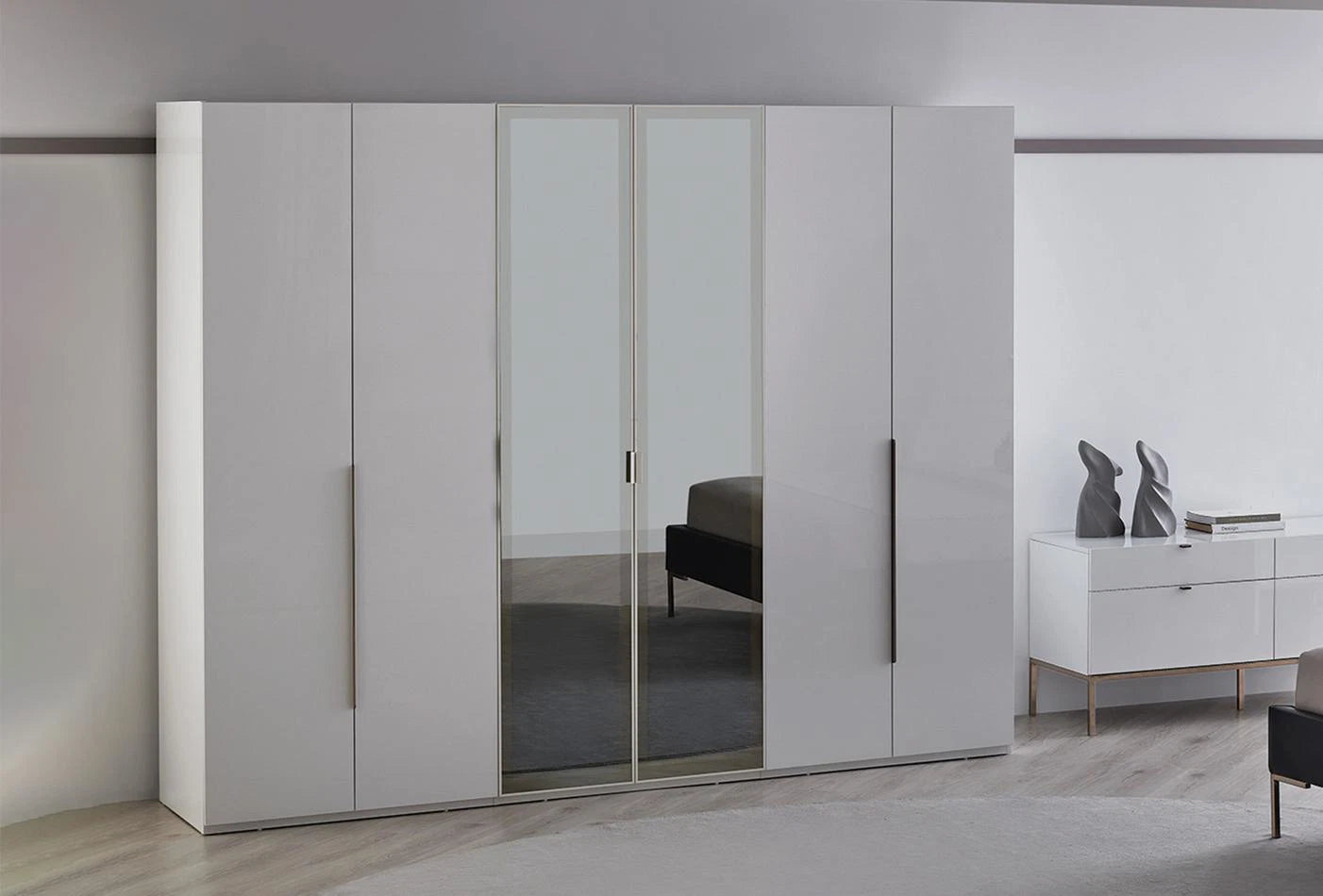 Legato wardrobe
