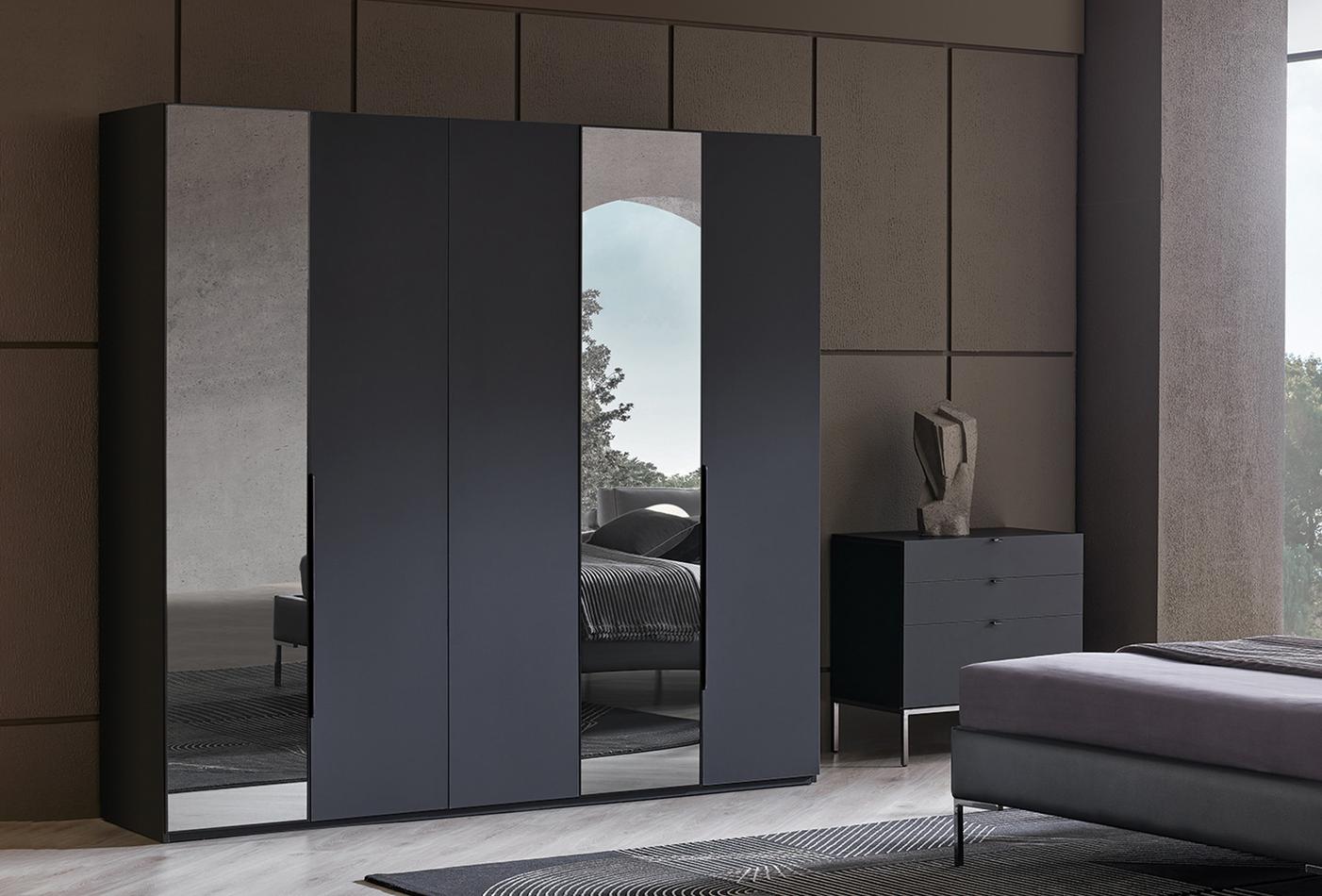 Legato wardrobe