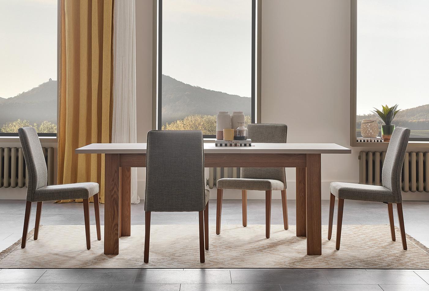 Loreto extendable dining table