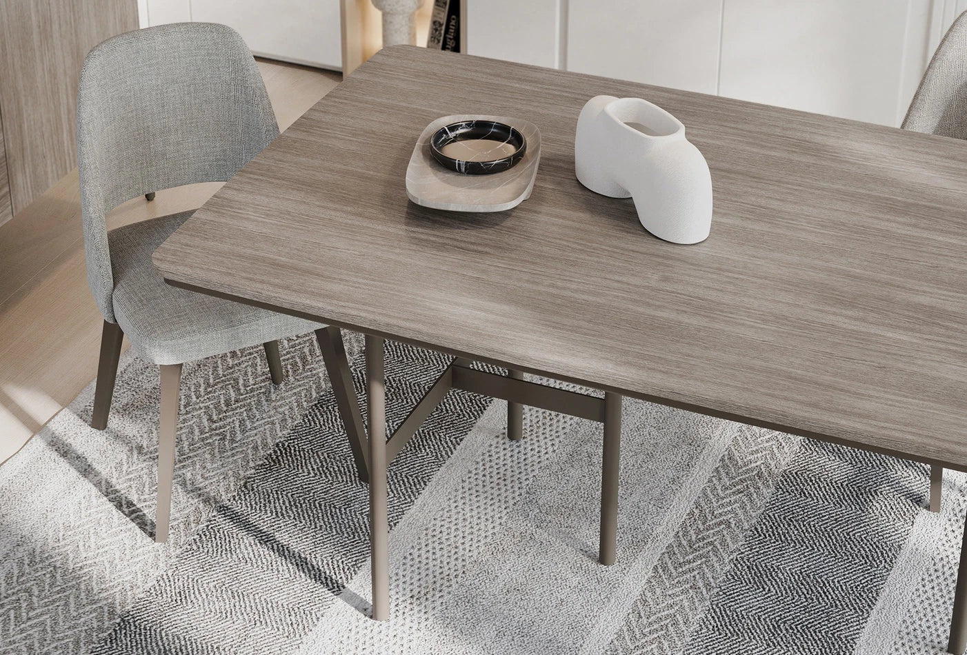 Varena dining table