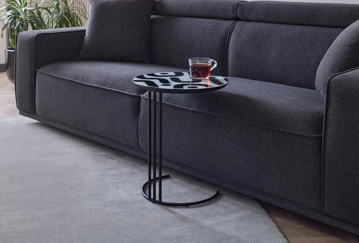 Livia side table