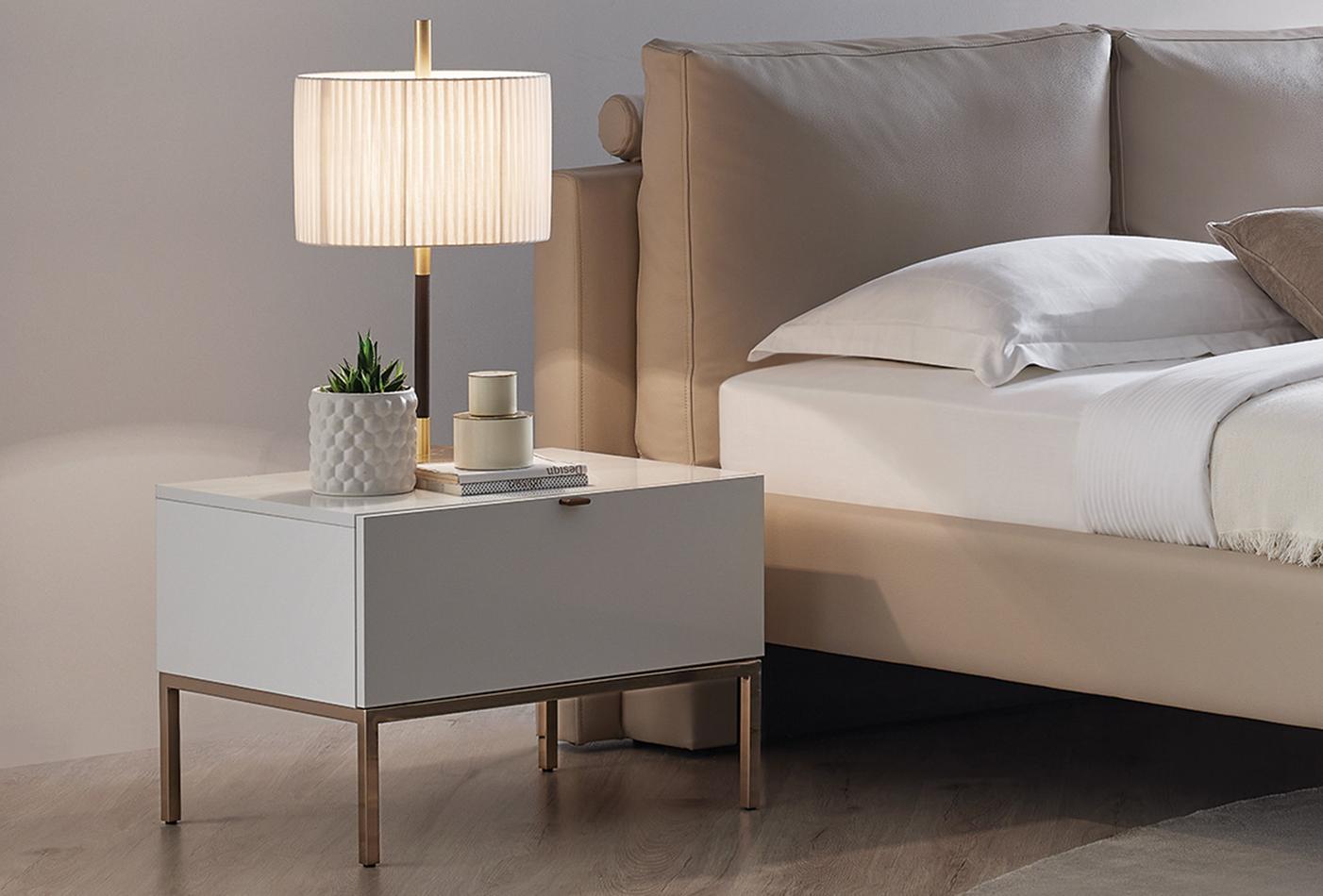 Legato bedside table