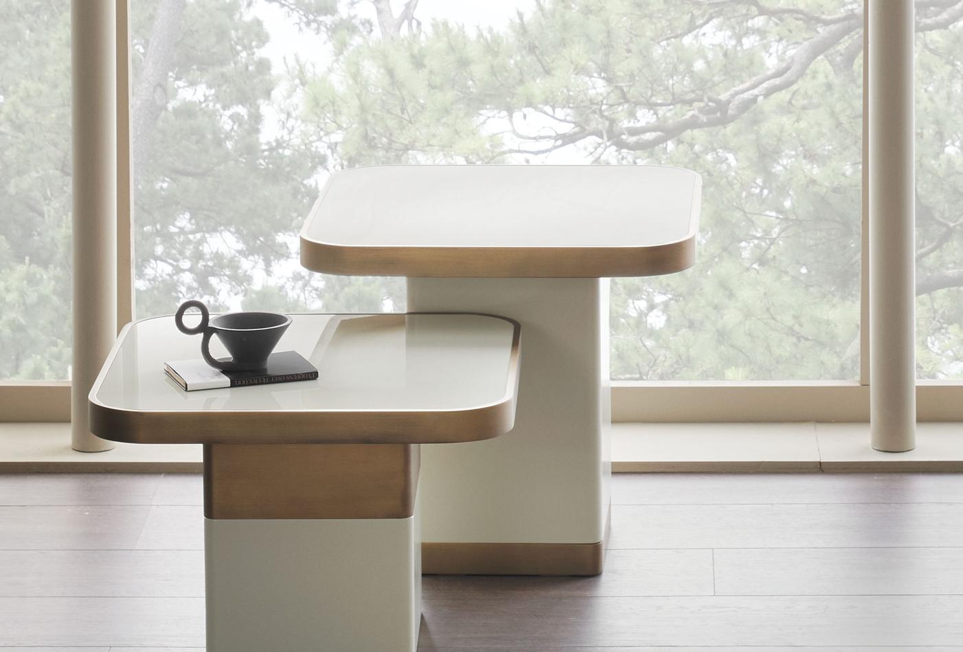 Valio coffee table